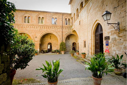 Imagen general del Hotel La Badia Di Orvieto. Foto 8