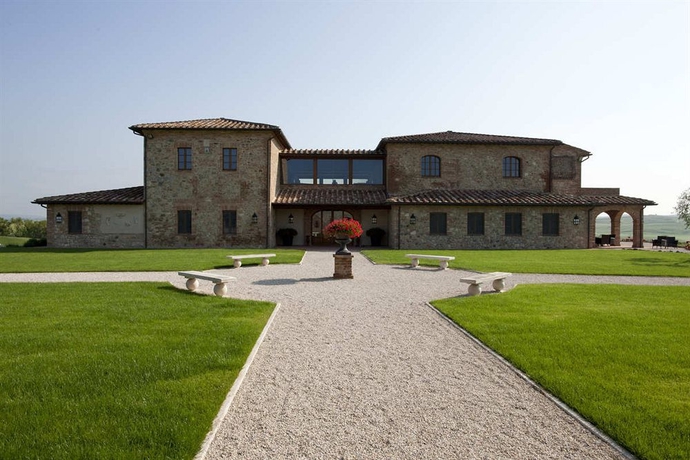 Imagen de los exteriores del Hotel La Bagnaia Golf Resort. Foto 11