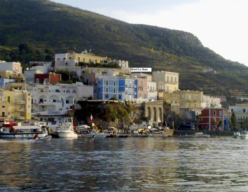 Imagen general del Hotel La Baia. Foto 1