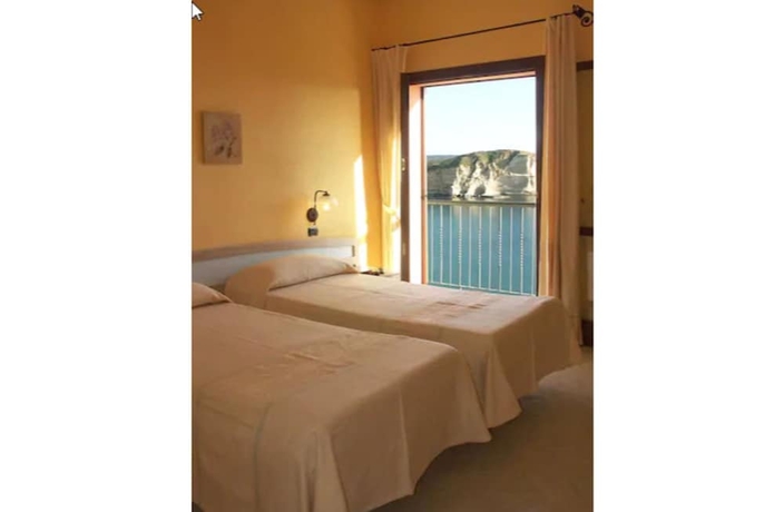 Imagen de la habitación del Hotel La Baja. Foto 3