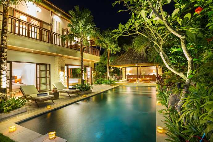 Imagen de la piscina del Hotel La Bali. Foto 20