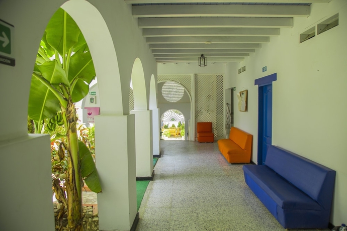 Imagen de los interiores del Hotel La Ballena Azul. Foto 16