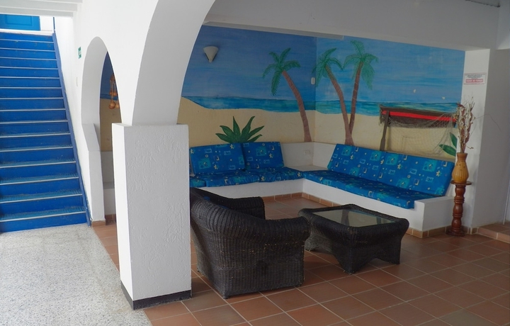 Imagen de los interiores del Hotel La Ballena Azul. Foto 17