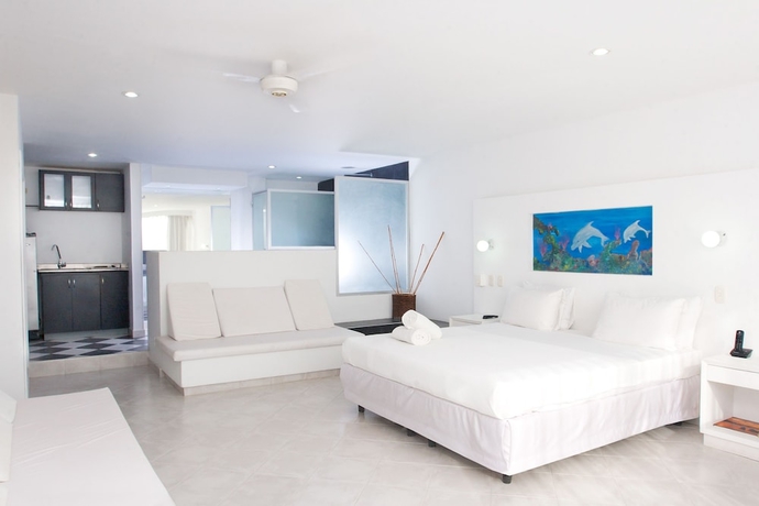 Imagen de la habitación del Hotel La Ballena Azul. Foto 12