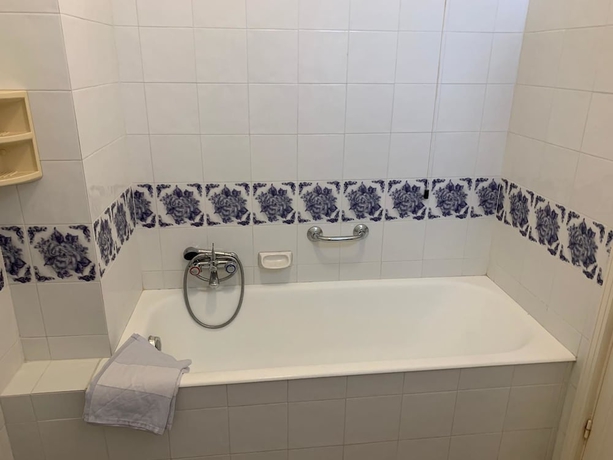 Imagen de la habitación del Hotel La Balnearia. Foto 10
