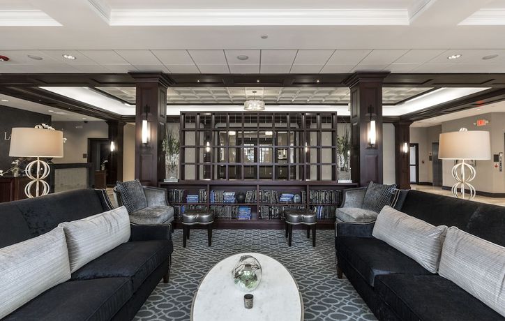 Imagen de los interiores del Hotel La Banque. Foto 20