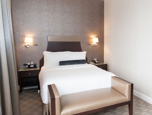 Imagen de la habitación del Hotel La Banque. Foto 16