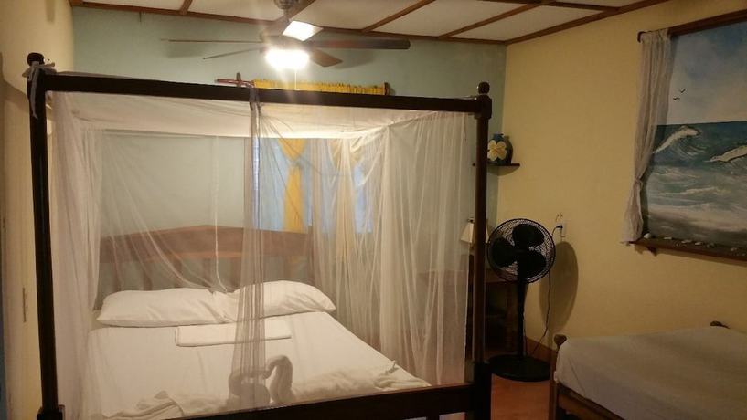 Imagen de la habitación del Hotel La Barca De Oro - Hostel. Foto 2