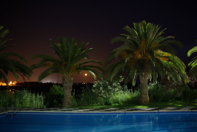 Imagen de la piscina del Hotel La Barca, Lepe . Foto 14