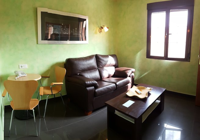 Imagen de los interiores del Hotel La Barca, Pedro Muñoz. Foto 20