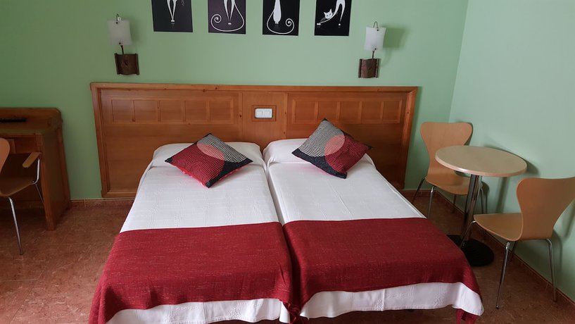 Imagen de la habitación del Hotel La Barca, Pedro Muñoz. Foto 14