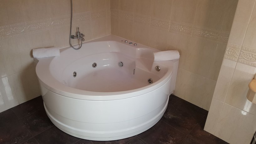 Imagen de la habitación del Hotel La Barca, Pedro Muñoz. Foto 15