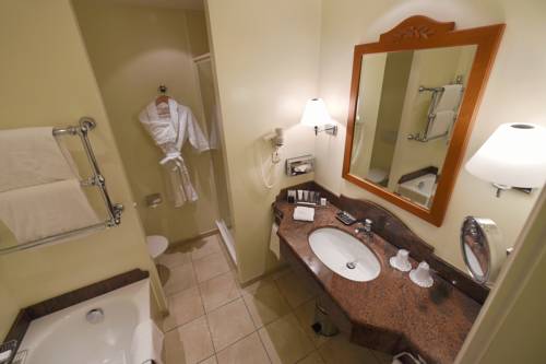 Imagen de la habitación del Hotel La Barcarolle. Foto 6