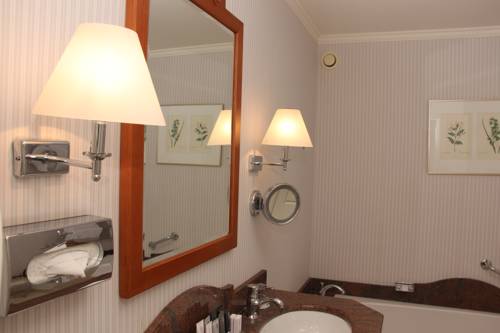 Imagen de la habitación del Hotel La Barcarolle. Foto 14