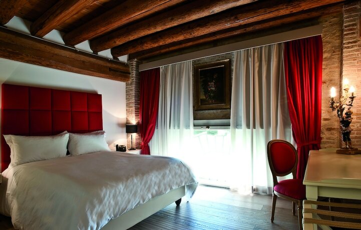 Imagen de la habitación del Hotel La Barchessa di Villa Pisani. Foto 18