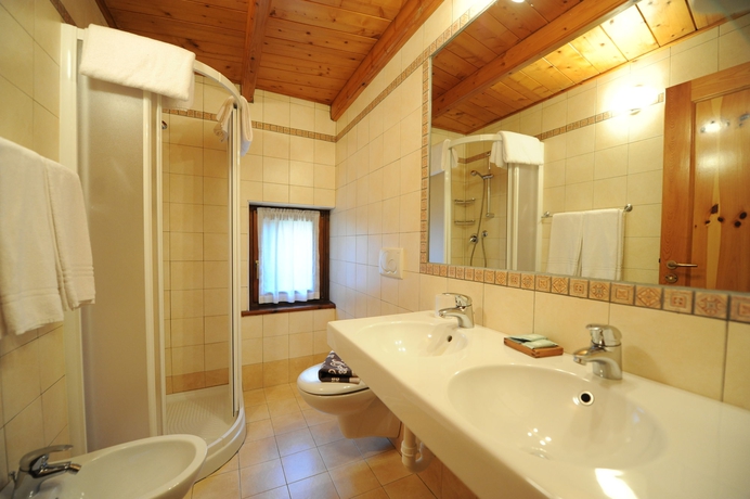 Imagen de la habitación del Hotel La Barme. Foto 2