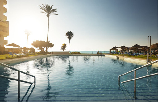 Imagen de la piscina del Hotel La Barracuda. Foto 20