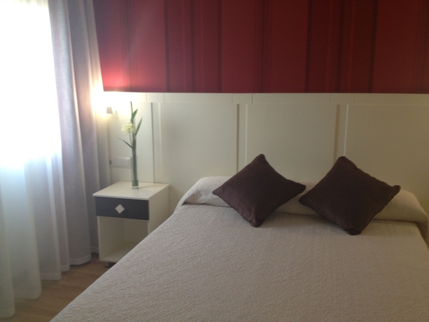 Imagen de la habitación del Hotel La Bastida. Foto 8