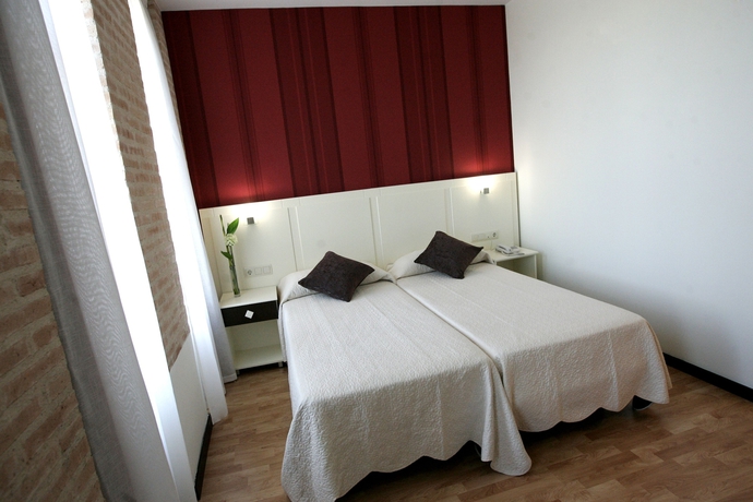 Imagen de la habitación del Hotel La Bastida. Foto 9