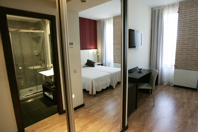 Imagen de la habitación del Hotel La Bastida. Foto 14