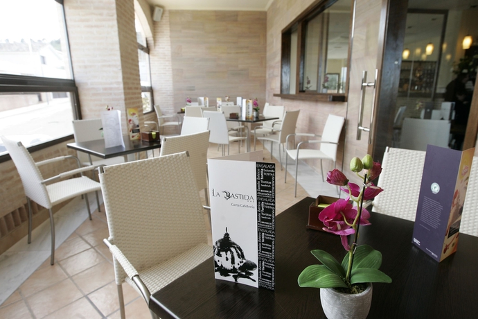 Imagen del bar/restaurante del Hotel La Bastida. Foto 4