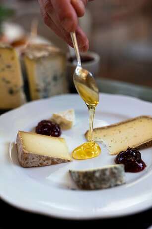 Imagen general del Hotel La Bastide Bourrelly - Mathias Dandine. Foto 4