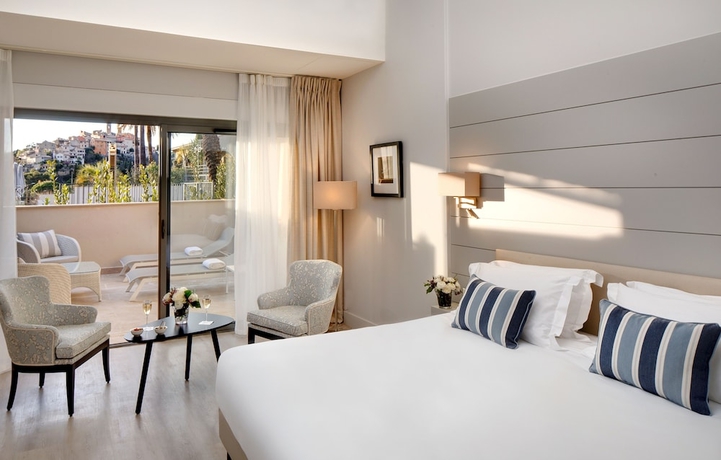Imagen de la habitación del Hotel La Bastide De Biot. Foto 4