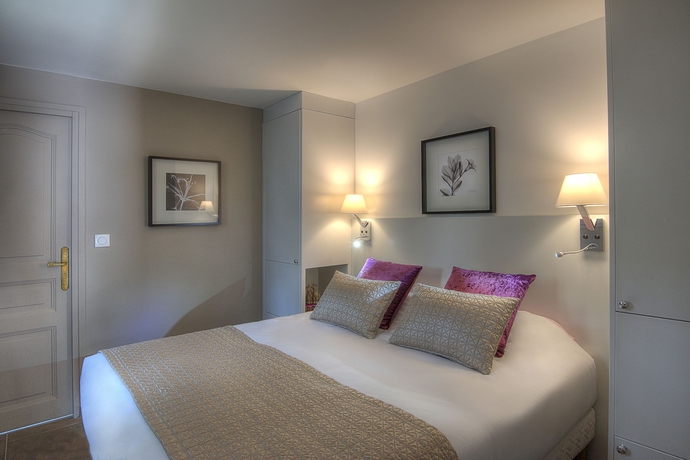 Imagen de la habitación del Hotel La Bastide De L'oliveraie. Foto 4