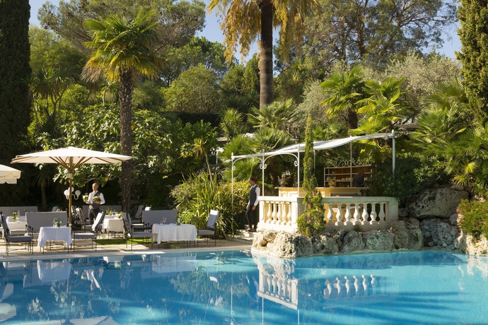 Imagen de la piscina del Hotel La Bastide De Saint Tropez. Foto 16