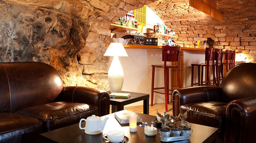 Imagen del bar/restaurante del Hotel La Bastide De Sanilhac. Foto 3