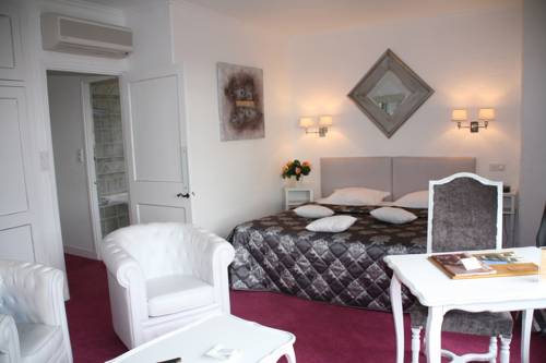 Imagen de la habitación del Hotel La Bastide De Tourtour and Spa. Foto 12