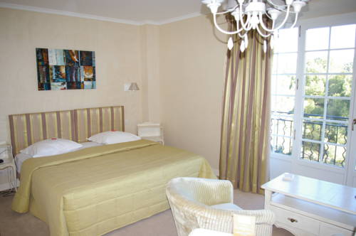 Imagen de la habitación del Hotel La Bastide De Tourtour and Spa. Foto 15