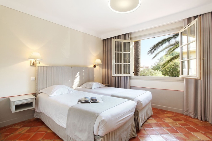 Imagen de la habitación del Hotel La Bastide Du Port. Foto 10