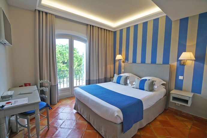 Imagen de la habitación del Hotel La Bastide Du Port. Foto 15