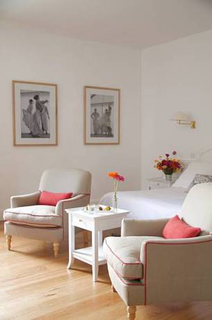 Imagen de la habitación del Hotel La Bastide. Foto 7