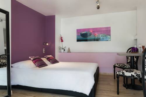 Imagen de la habitación del Hotel La Bastide Gourmande. Foto 7