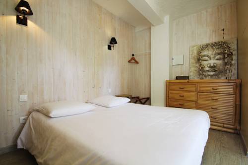 Imagen de la habitación del Hotel La Bastide Gourmande. Foto 12