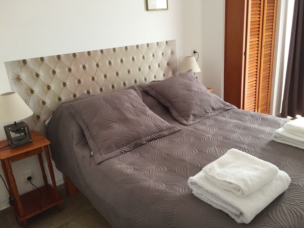 Imagen de la habitación del Hotel La Bastide, LE LAVANDOU. Foto 3