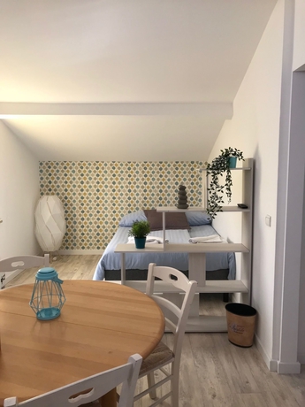 Imagen de la habitación del Hotel La Bastide, LE LAVANDOU. Foto 4