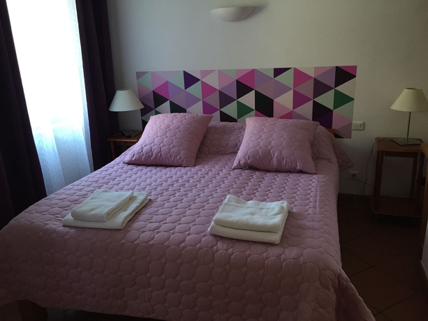 Imagen de la habitación del Hotel La Bastide, LE LAVANDOU. Foto 7