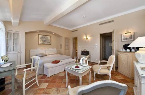 Imagen de la habitación del Hotel La Bastide Saint Antoine. Foto 6