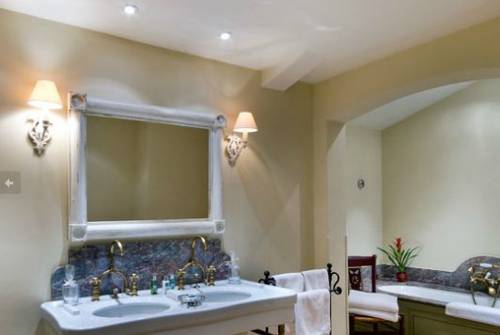 Imagen de la habitación del Hotel La Bastide Saint Antoine. Foto 17