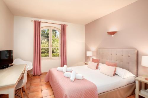 Imagen de la habitación del Hotel La Bastide Saint Martin. Foto 3