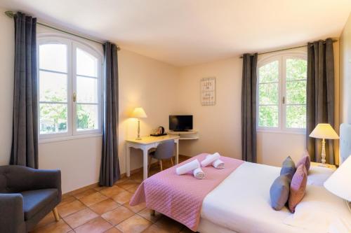 Imagen de la habitación del Hotel La Bastide Saint Martin. Foto 4