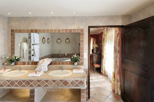 Imagen de la habitación del Hotel La Bastide du Calalou, BW Signature Collection. Foto 13