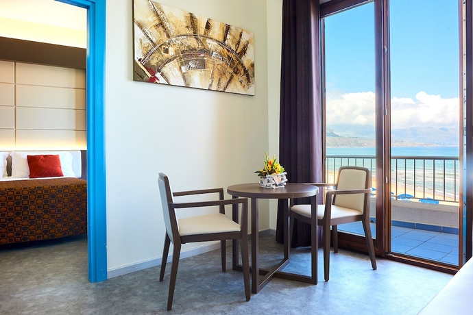 Imagen de la habitación del Hotel La Battigia. Foto 5