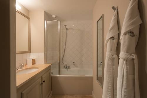 Imagen de la habitación del Hotel La Bégude Saint Pierre. Foto 8