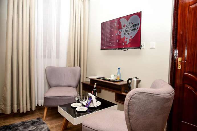Imagen de la habitación del Hotel La Beila Meru. Foto 7