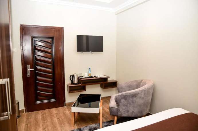 Imagen de la habitación del Hotel La Beila Meru. Foto 8
