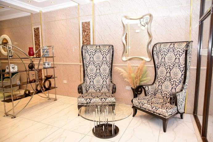 Imagen de los interiores del Hotel La Beila Meru. Foto 18